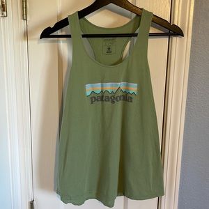 🌻Patagonia Logo Tank Top🌻